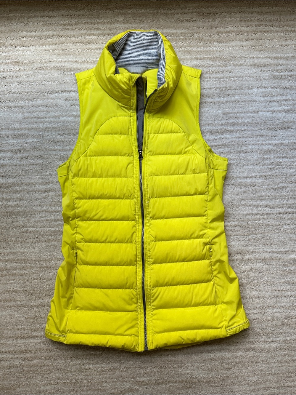 Lululemon Fluffed Up Vest Goose Down Split Pea Reflective Size 4
